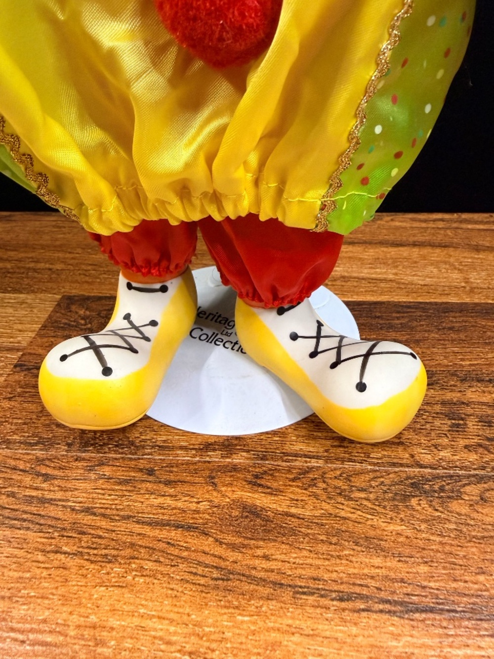 HERITAGE MINT LTD 1989 Clown Doll - Picture 6 of 14